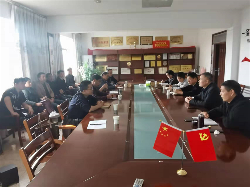 董事長(cháng)帶隊中高層管理人員走出去去佳農股份公司學(xué)習取經(jīng)，深入了解上市歷程，.jpg