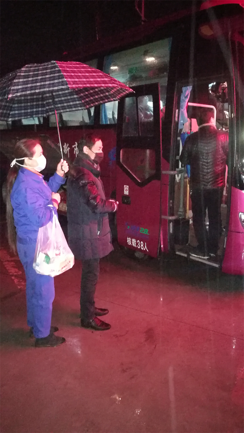 20200215董事長(cháng)慰問(wèn)疫情中安全到廠(chǎng)員工.jpg
